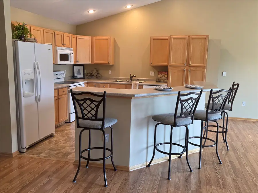 6117 NW 49th Street, Johnston, IA 50131 - #3
