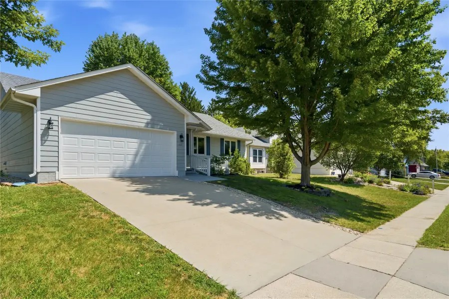 517 18th Court Sw, Altoona, IA 50009 - #3