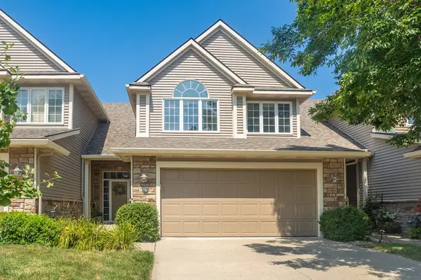 12591 Diamond Ridge Court, Clive, IA 50325
