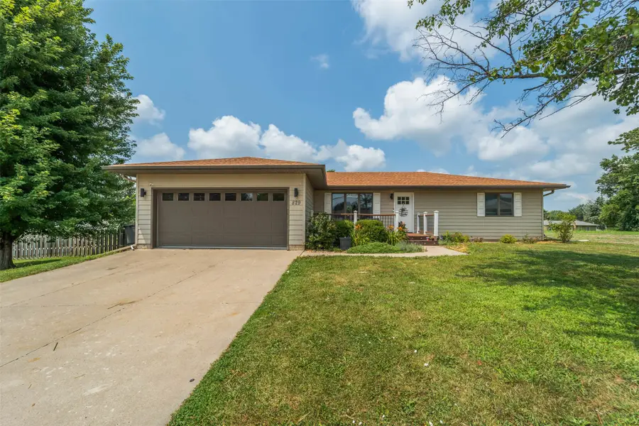 829 E 8th Street S, Newton, IA 50208 - #2