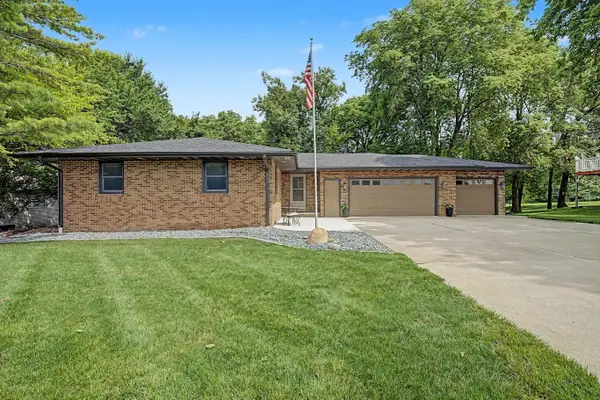 2349 Lake View Drive, Ames, IA 50010