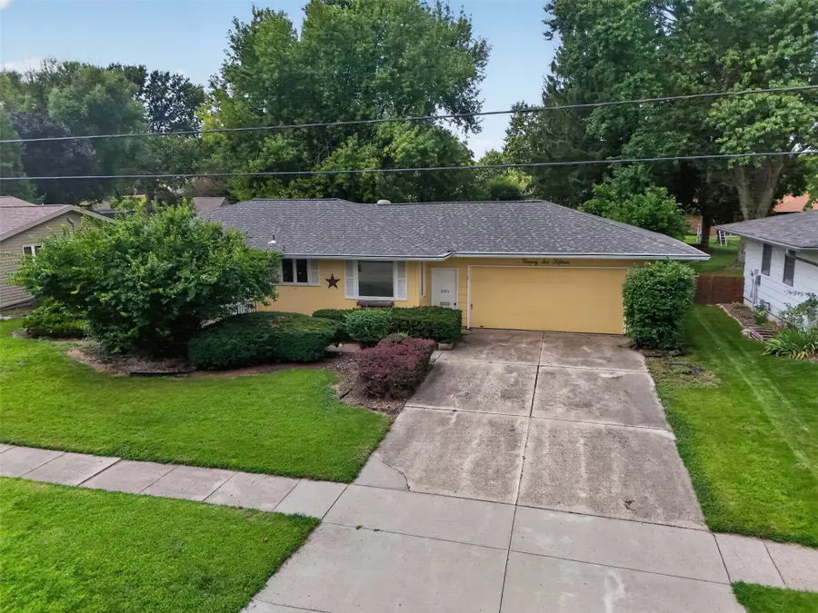 2615 Hoover Avenue, Ames, IA 50010 - #2