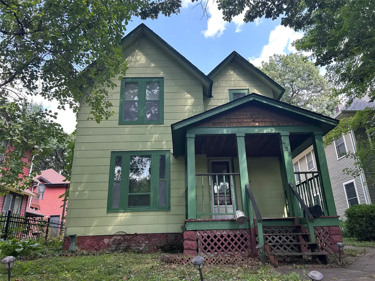 735 20th Street, Des Moines, IA 50314 - #1