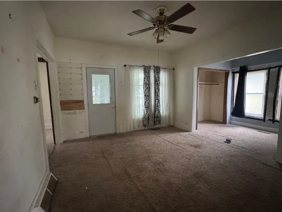 208 S 3rd Street, Laurens, IA 50554 - #2