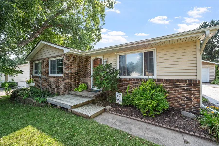 576 S Hickory Boulevard, Pleasant Hill, IA 50327 - #3