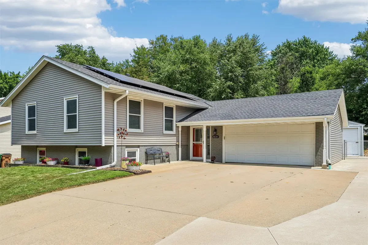 8839 Woodmayr Circle, Norwalk, IA 50211 - #1