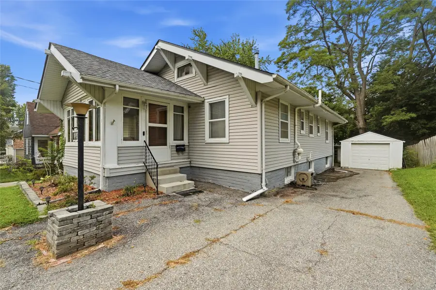 1800 E 32nd Court, Des Moines, IA 50317 - #3