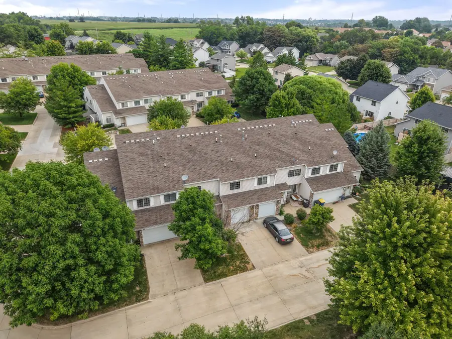 3799 Village Run Drive #702, Des Moines, IA 50317 - #3