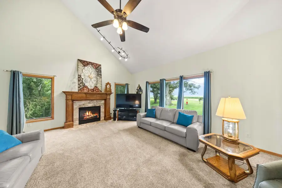 17652 J Avenue, Perry, IA 50220 - #2