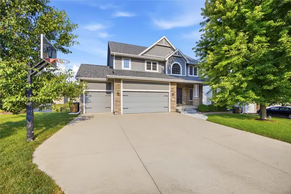 4455 NW 165th Street, Clive, IA 50325
