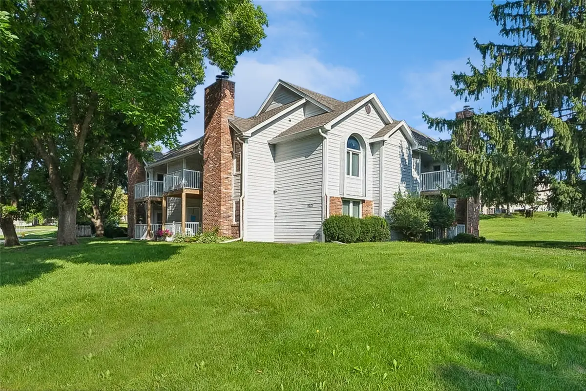 5221 Boulder Drive #7, West Des Moines, IA 50265 - #1
