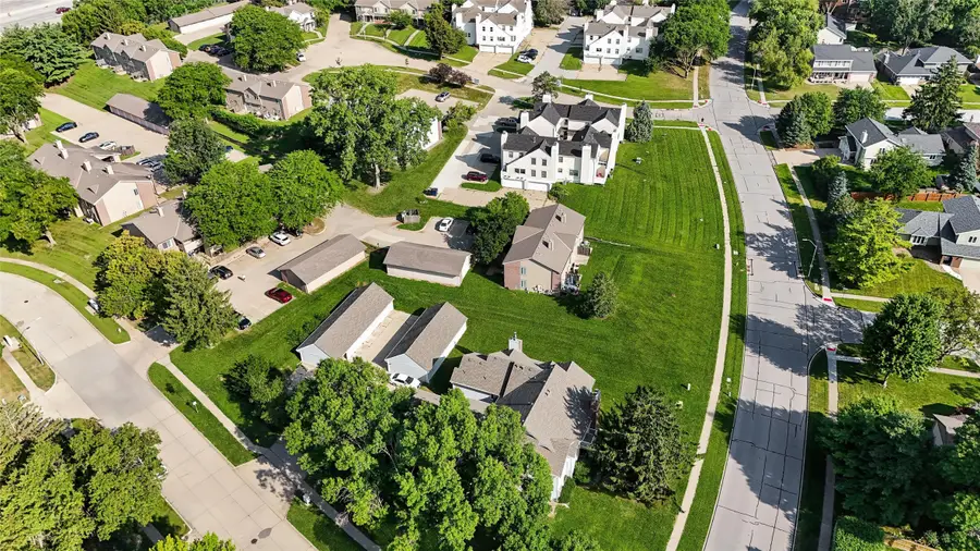 5221 Boulder Drive #7, West Des Moines, IA 50265 - #3