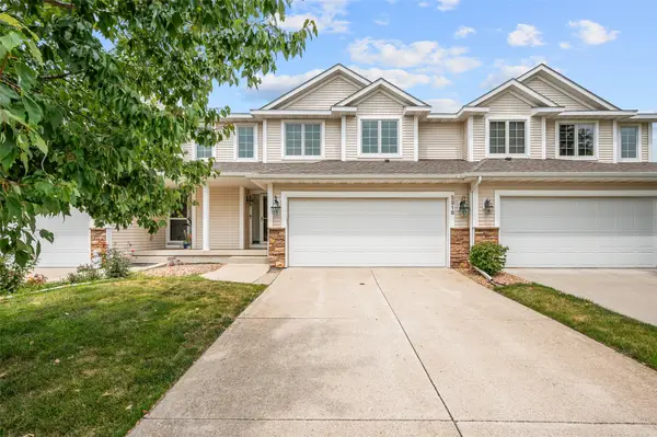5916 Sapphire Circle, Johnston, IA 50131