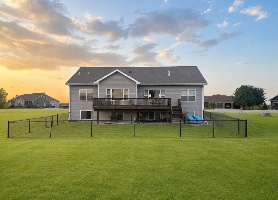 130 Lake Shore Drive, Dallas Center, IA 50063 - #2