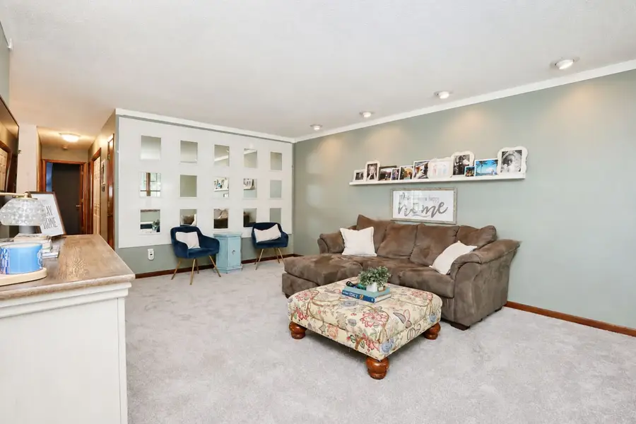 6154 Terrace Drive, Johnston, IA 50131 - #2