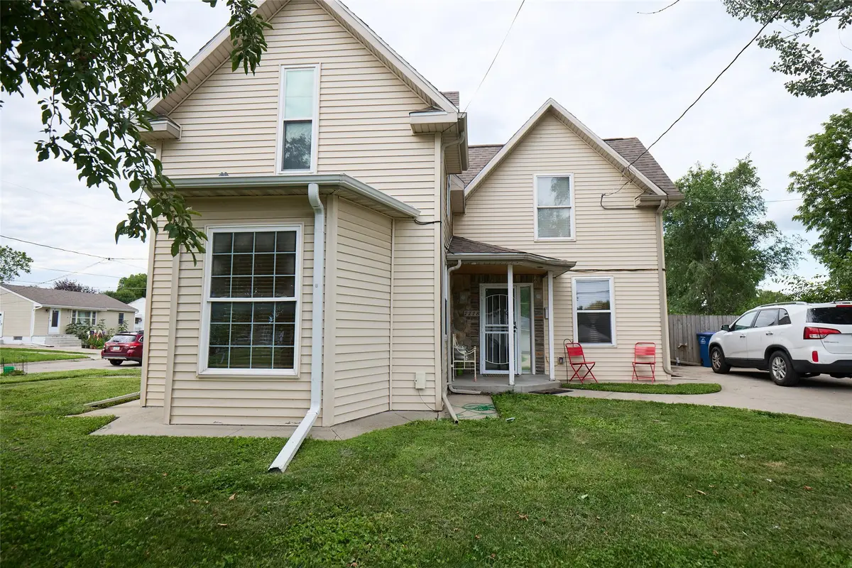2228 Maple Street, Des Moines, IA 50317 - #1