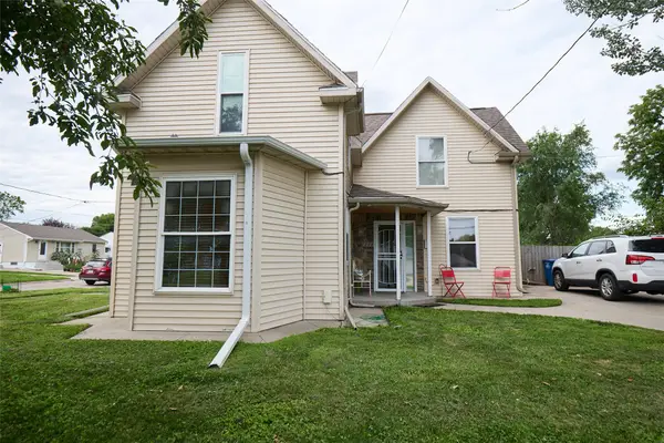 2228 Maple Street, Des Moines, IA 50317