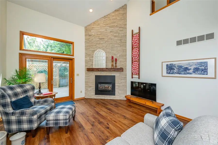 3504 Oak Creek Place, West Des Moines, IA 50265 - #2