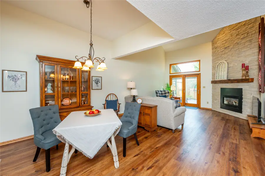 3504 Oak Creek Place, West Des Moines, IA 50265 - #3