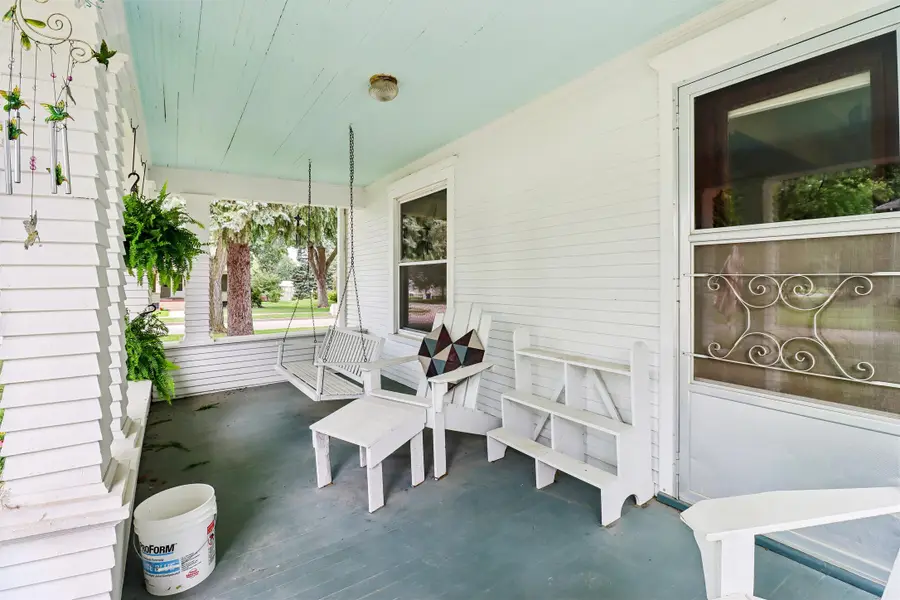 210 W Jackson Avenue, Indianola, IA 50125 - #2