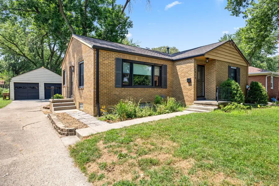 4046 39th Place, Des Moines, IA 50310 - #2