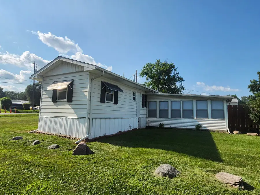 4205 NE 32nd Street, Des Moines, IA 50317 - #2