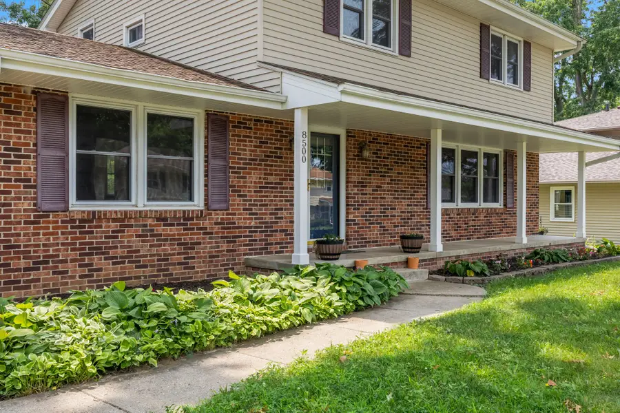 8500 Prairie Avenue, Urbandale, IA 50322 - #2