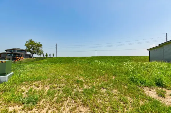 14204 Catalpa Drive, Urbandale, IA 50323