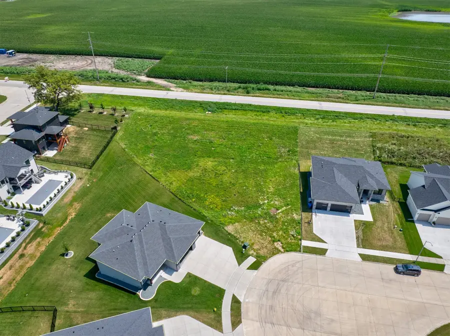 14204 Catalpa Drive, Urbandale, IA 50323 - #3
