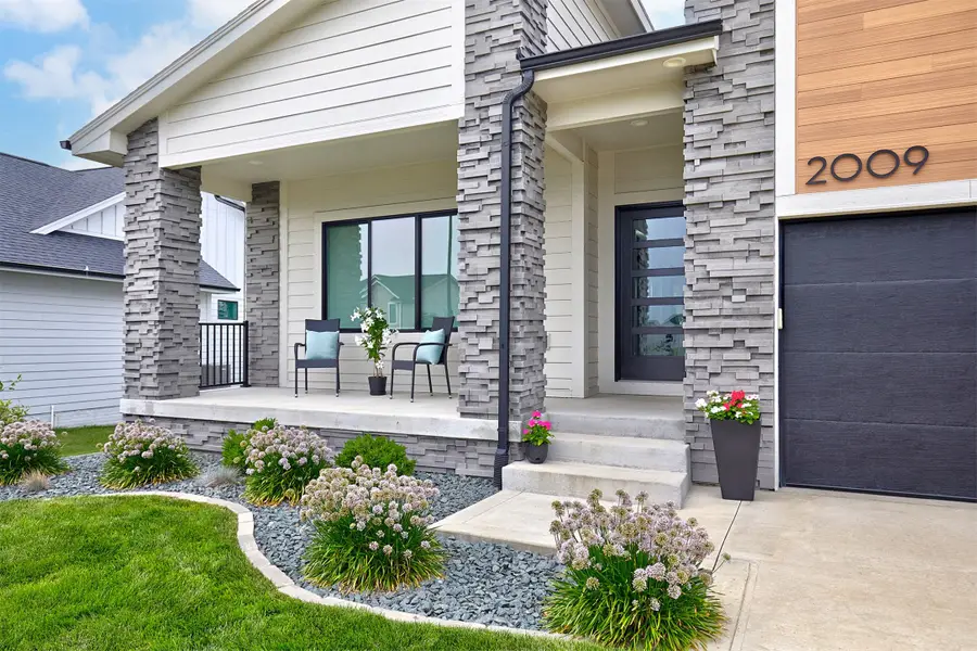 2009 Autumn Blaze Drive, Norwalk, IA 50211 - #2