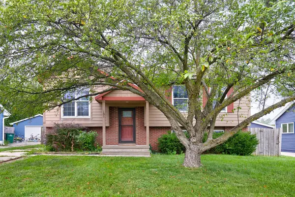 131 S 52nd Street, West Des Moines, IA 50265