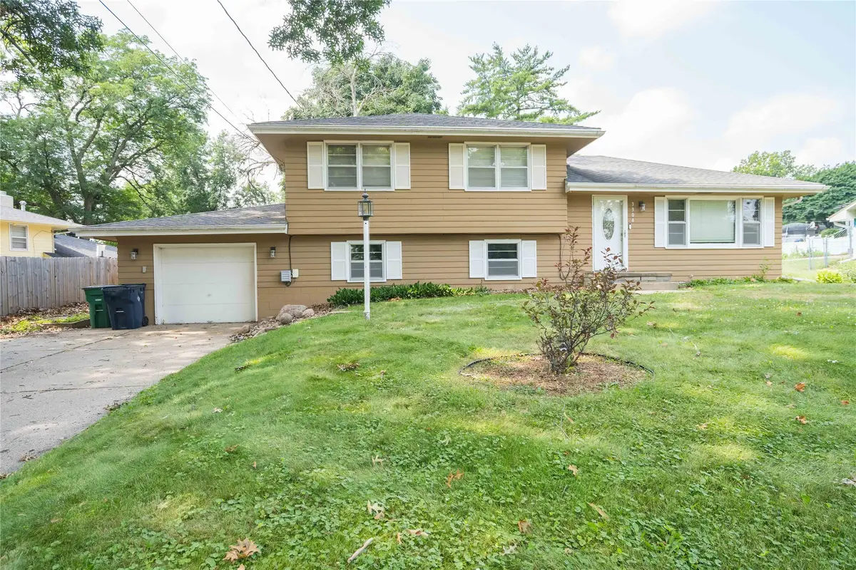 3304 Hillsdale Drive, Urbandale, IA 50322 - #1