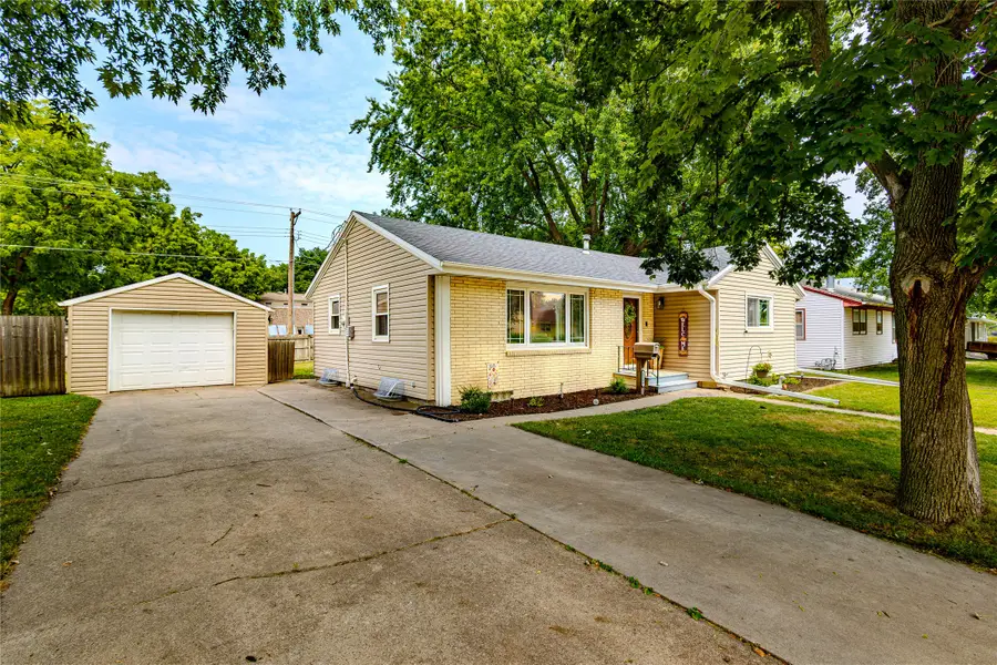 1209 Meadow Lane, Webster City, IA 50595 - #2