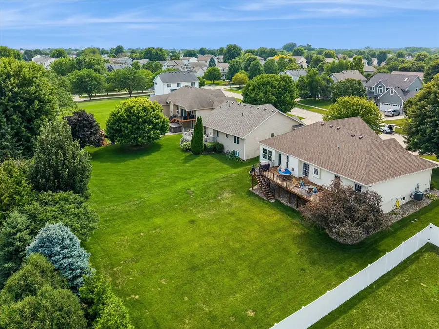 2755 NW 157th Street, Clive, IA 50325 - #3