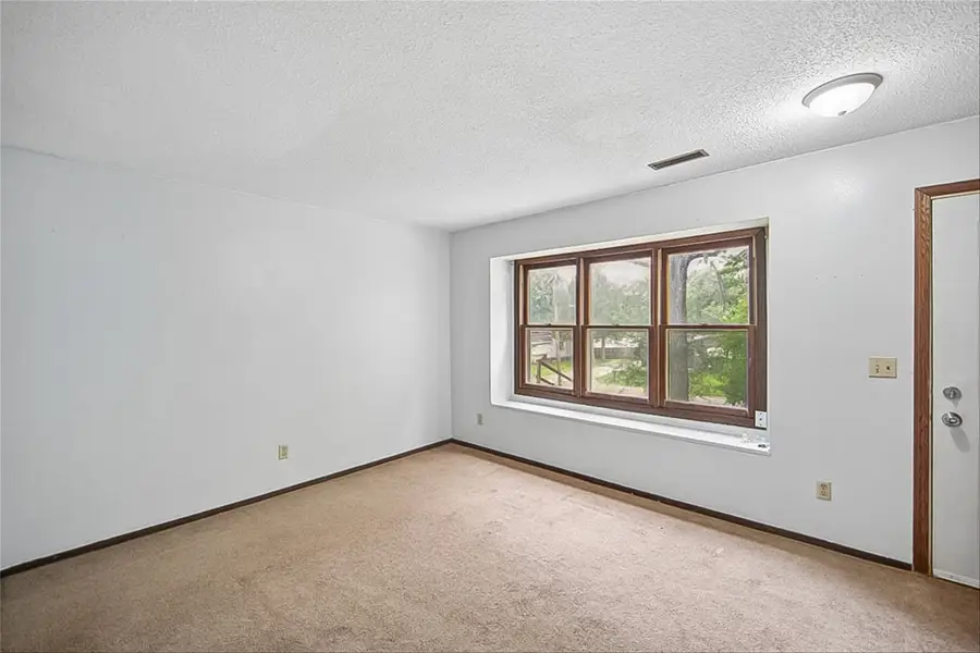 805 E Watrous Avenue, Des Moines, IA 50315 - #3