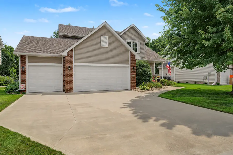6321 NW 97th Street, Johnston, IA 50131 - #2
