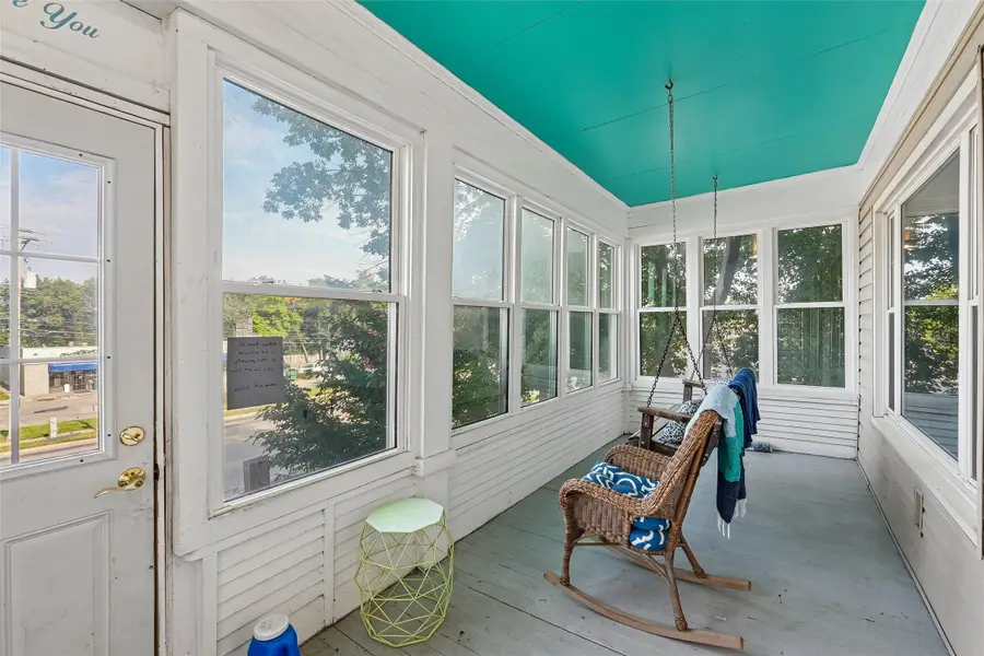 2710 SW 9th Street, Des Moines, IA 50315 - #2