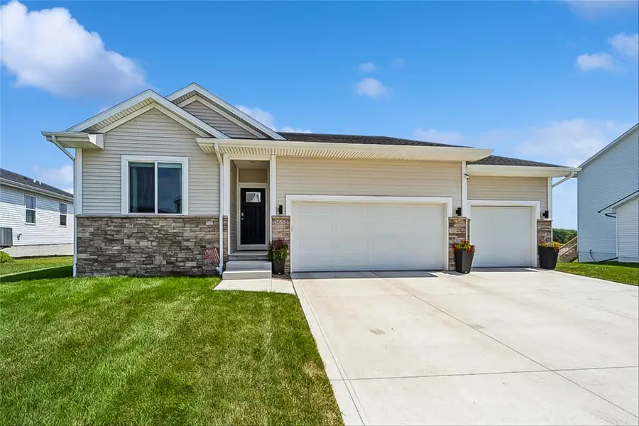 5652 Brook View Avenue, Des Moines, IA 50317 - #2