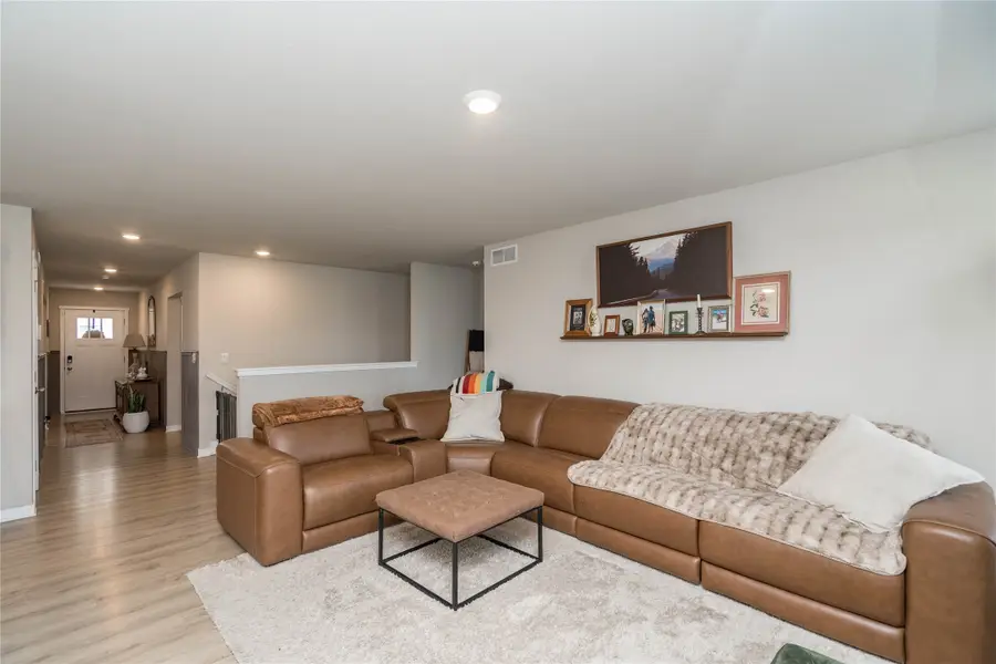 809 Dee Street Se, Bondurant, IA 50035 - #2