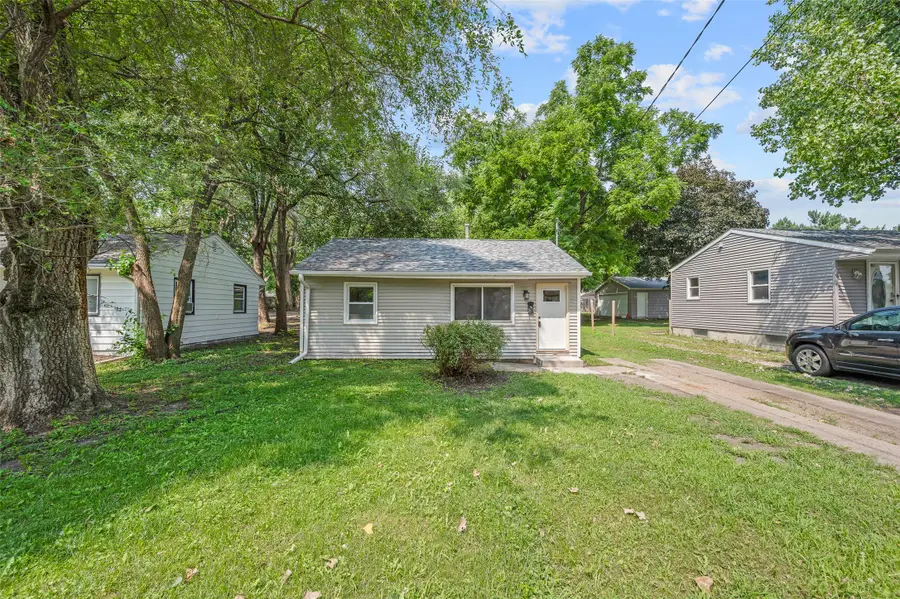 1316 E 27th Court, Des Moines, IA 50317 - #2