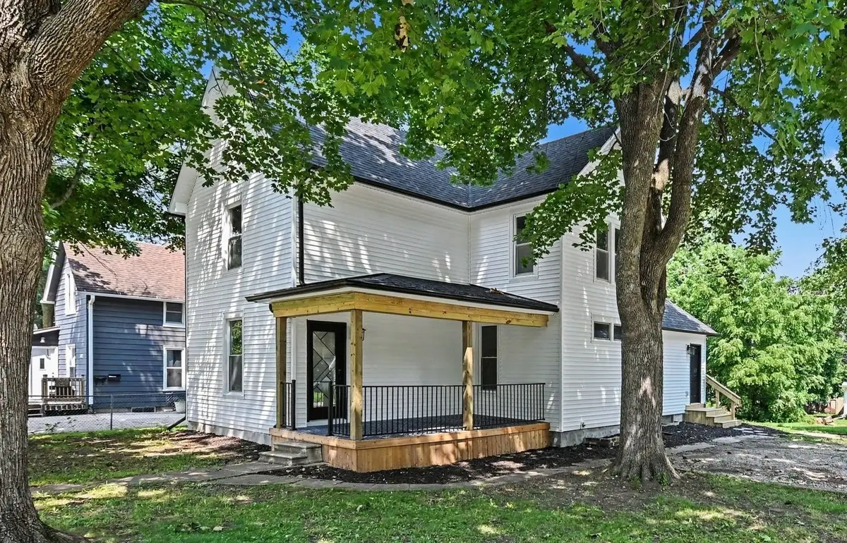 804 E Ashland Avenue, Indianola, IA 50125 - #1