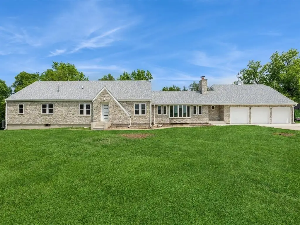 4390 E Broadway Avenue, Des Moines, IA 50317 - #1