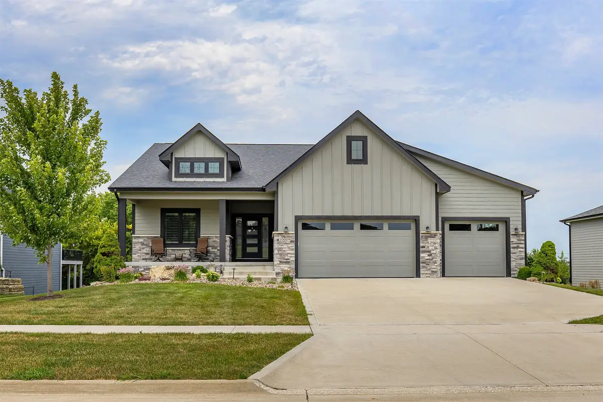 10009 Hidden Valley Drive, Johnston, IA 50131 - #1