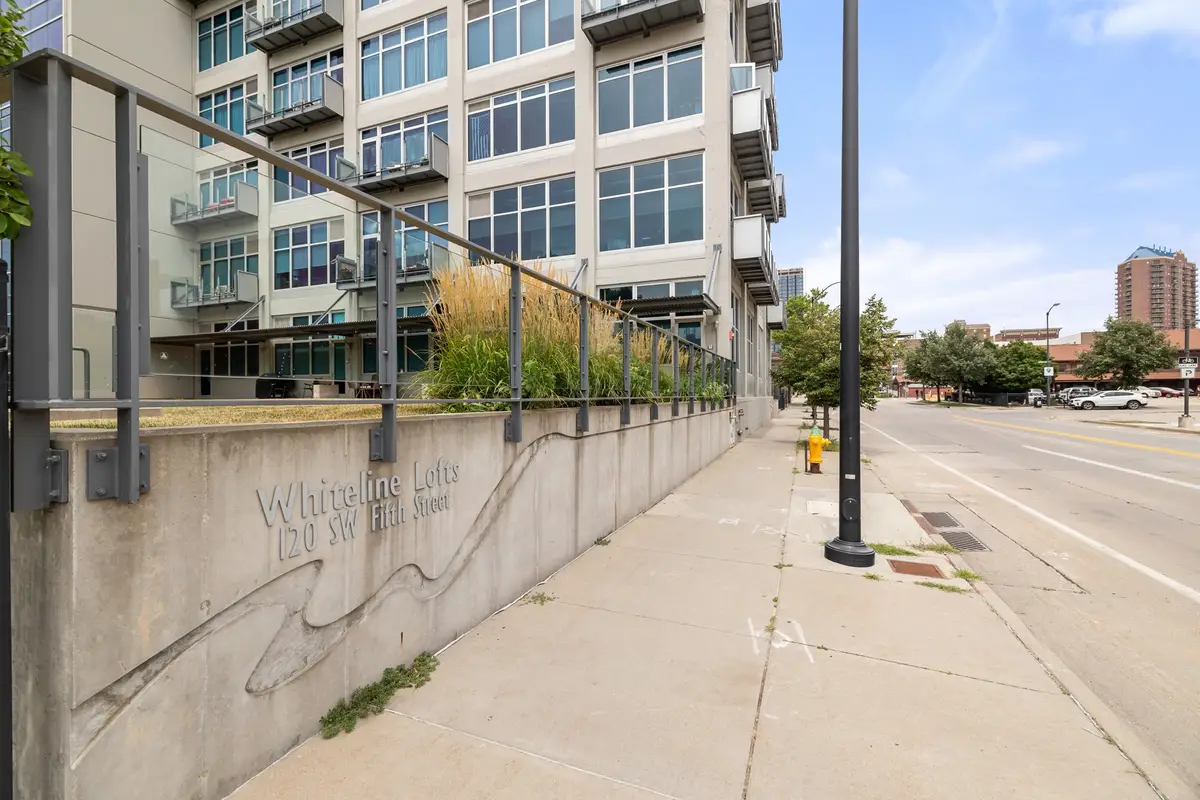 120 SW 5th Street #207, Des Moines, IA 50309 - #1
