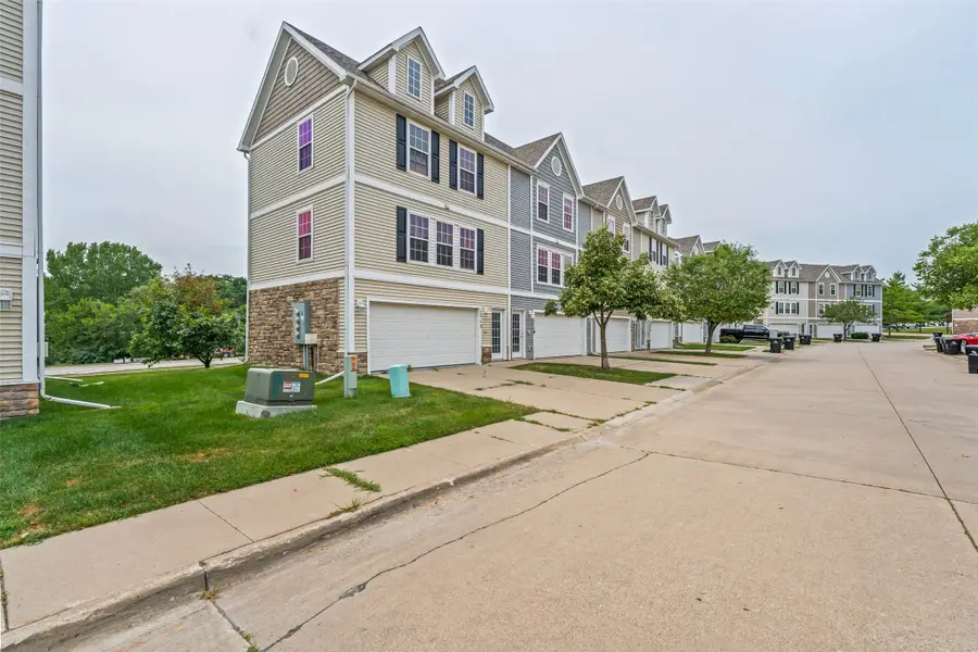 1715 SW 32nd Lane, Ankeny, IA 50023 - #2