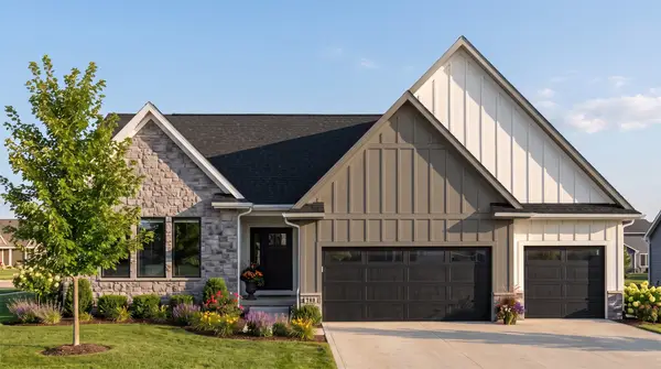 9512 NW 82nd Avenue, Johnston, IA 50131