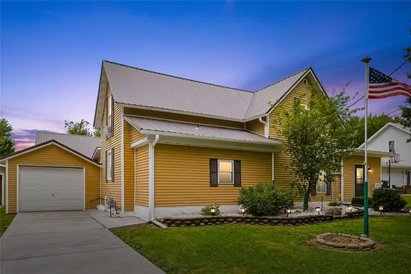 405 S Pine Street, New Sharon, IA 50207