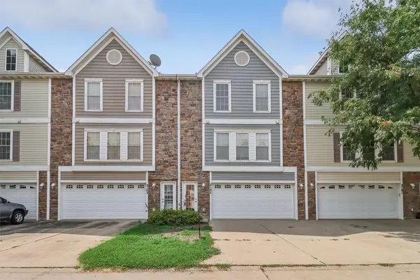 8302 Westown Parkway #2102, West Des Moines, IA 50266