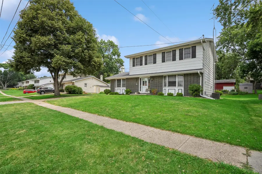 4105 73rd Place, Urbandale, IA 50322 - #2