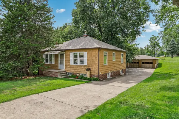 3110 70th Street, Urbandale, IA 50322